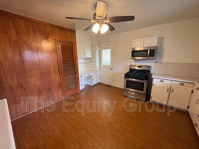 Building Photo - 1410 W Main St