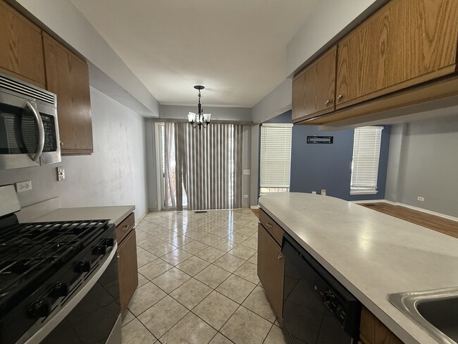 Building Photo - 210 Shadybrook Ln