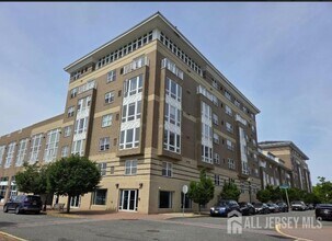 Building Photo - 358 Rector St