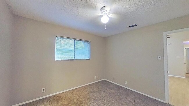 Building Photo - 12406 Deer Falls Dr