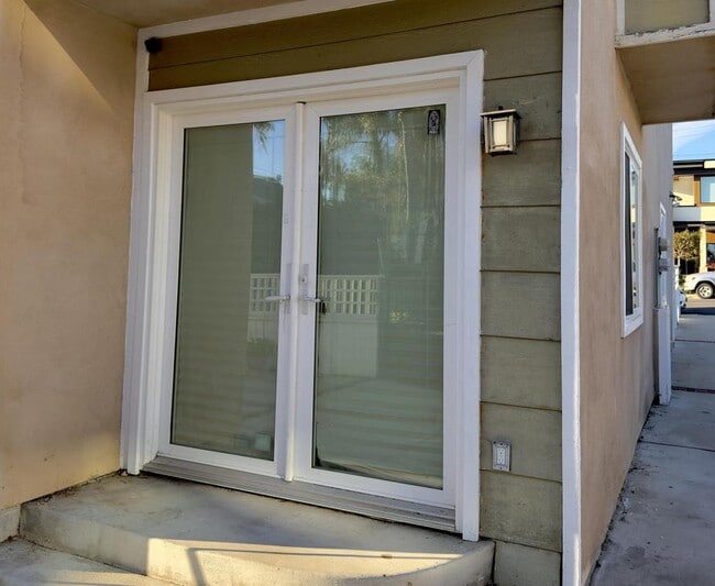 Building Photo - 731 Beryl St