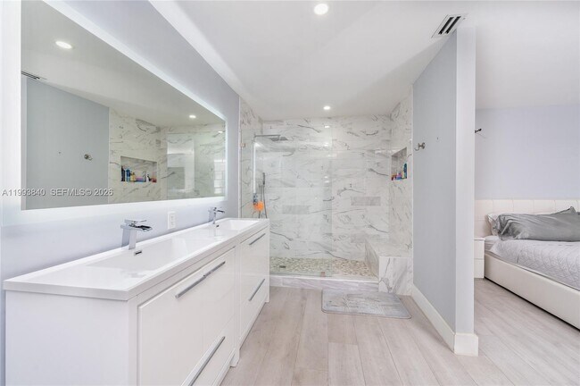 Building Photo - 1820 SW 140th Pl