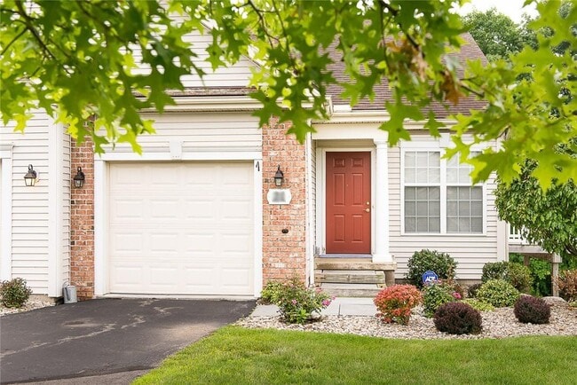 Primary Photo - 1 Windridge Dr