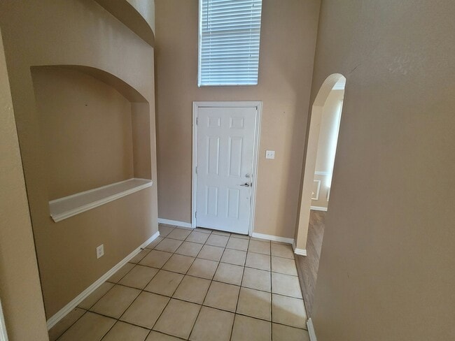 Building Photo - 1229 Tralee Ln