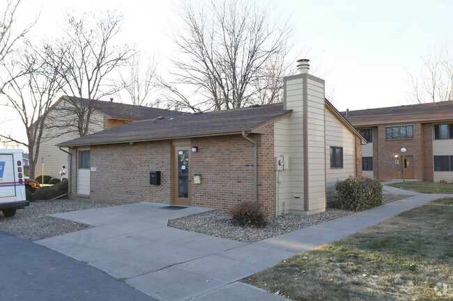 Building Photo - Adams Park Apartments