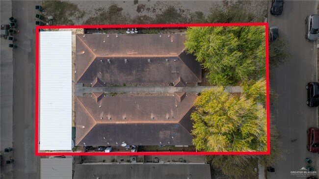 Building Photo - 24 Erica