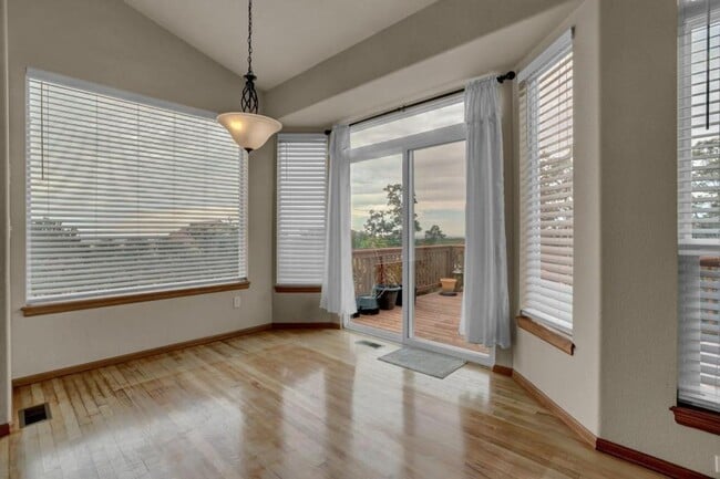 Building Photo - 5235 Bancroft Heights