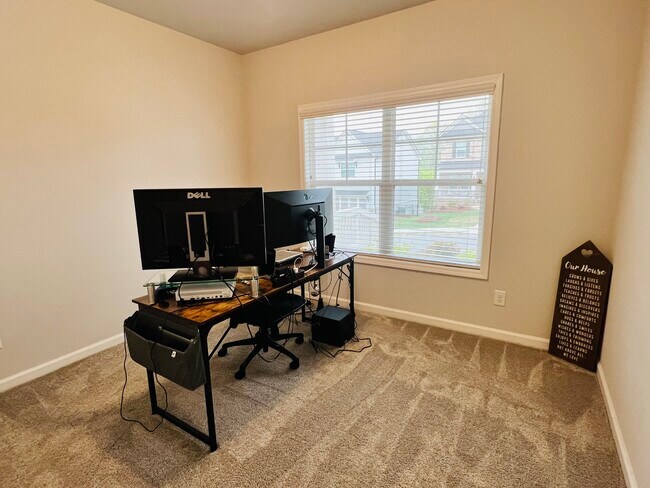 Building Photo - 4088 Brookmont Way