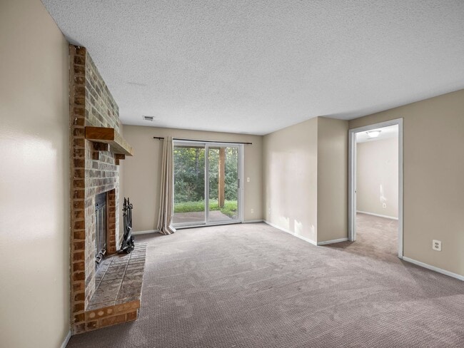 Building Photo - 3 Bedroom Golden Valley Home