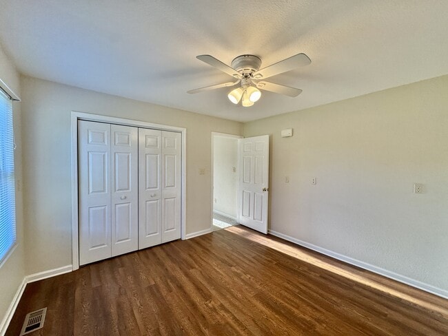 Building Photo - 144 Gigi Ln