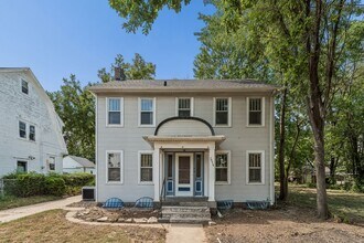 Building Photo - Charming 3-Bedroom Home Near Fontenelle Park