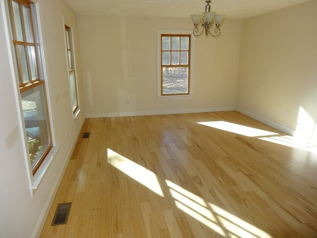 Building Photo - 101 Longwood Rd