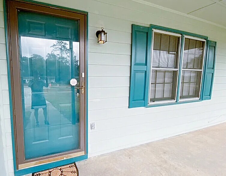 Front Entrance - 6341 Spout Springs Rd