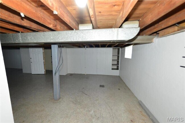 Building Photo - 6127 Shillington Dr