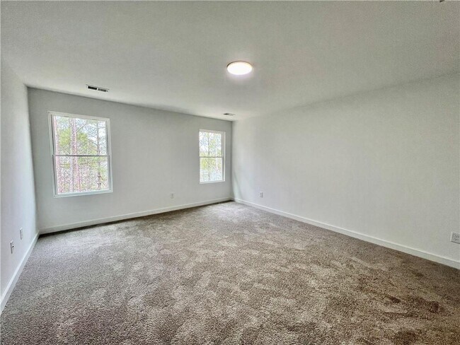 Building Photo - 24 Rocky Cir NE