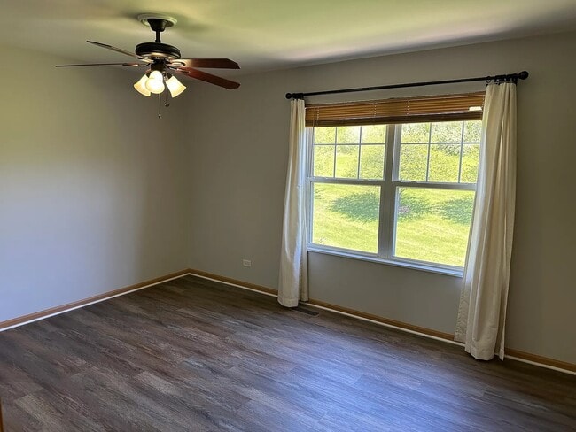 Building Photo - 2240 Flagstone Ln