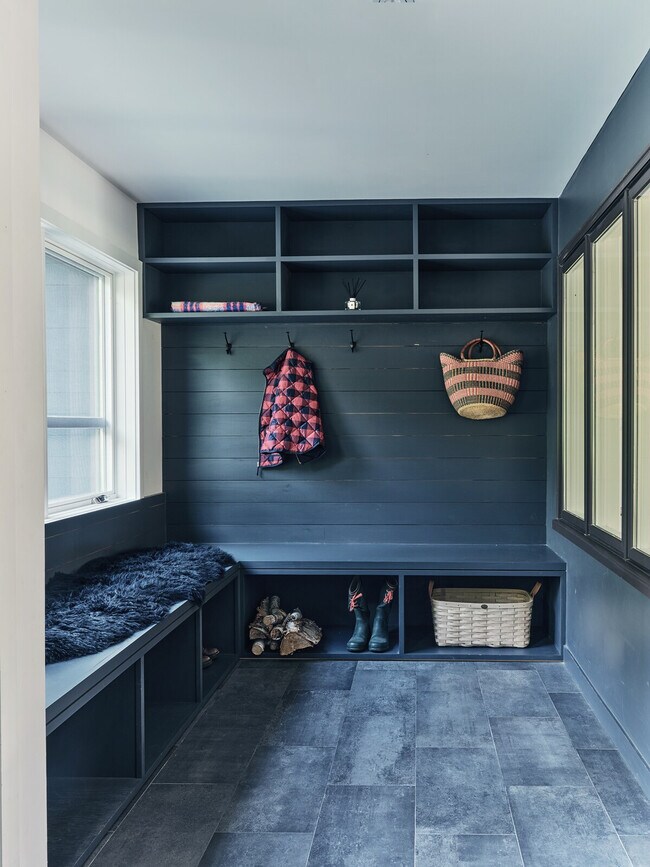 Building Photo - 296 Brick School Rd