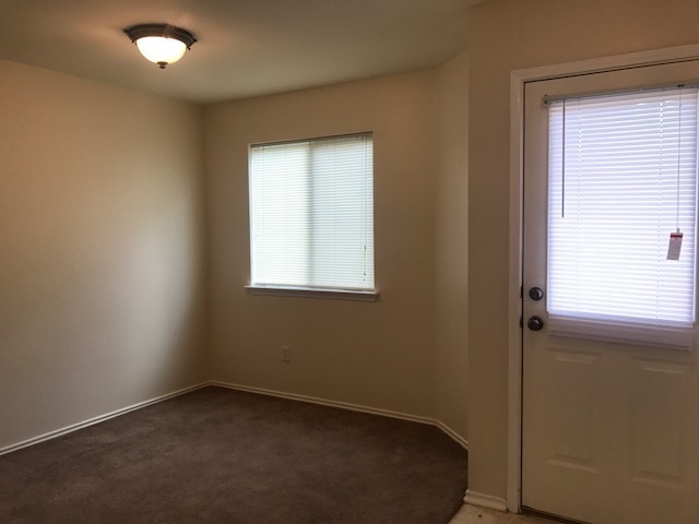 Building Photo - Bryan -2 Story / 3 bedroom /2.5 bath / 2 c...