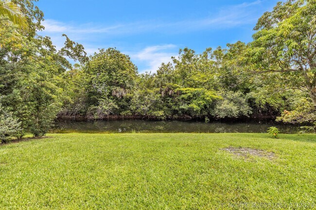 Building Photo - 21452 Woodchuck Ln