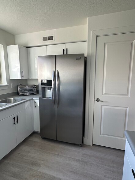 Fridge - 1055 W 1033 N
