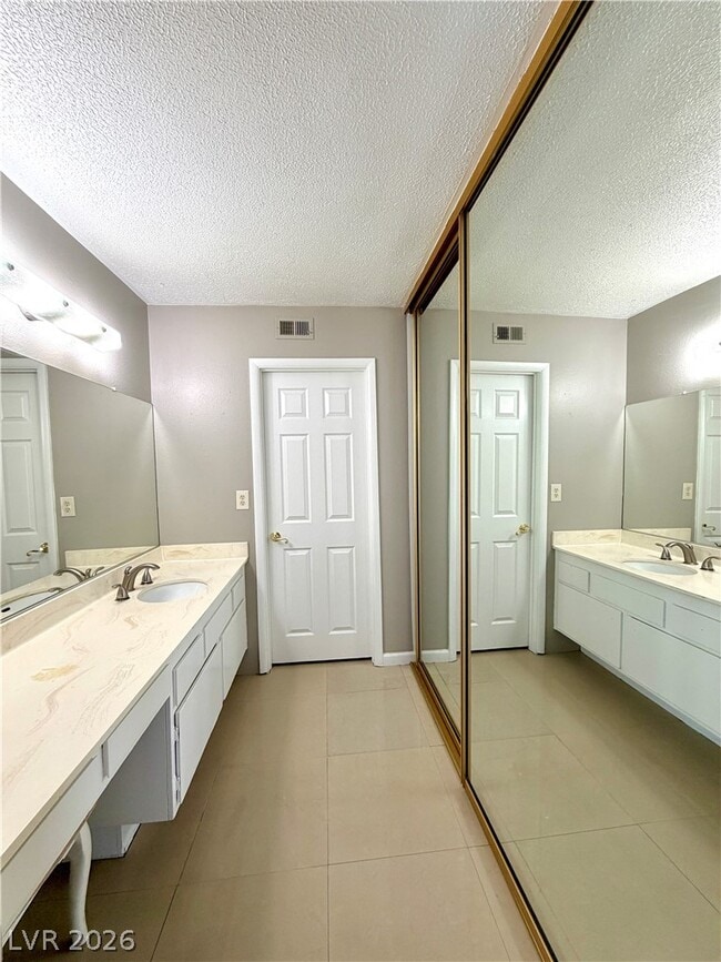 Building Photo - 4407 De Forest St