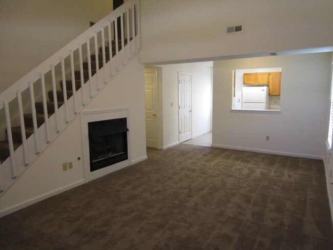 Building Photo - 2412 Calder Ct