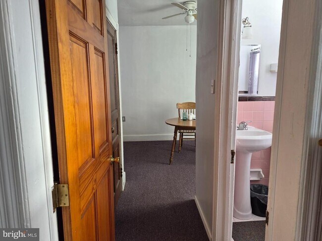 Building Photo - 223 Ryers Ave