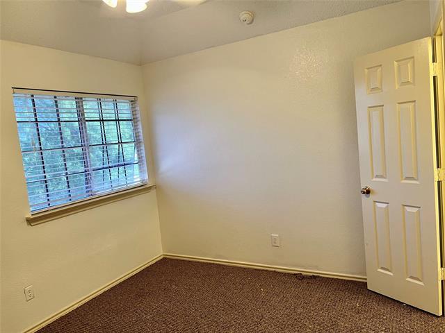 Building Photo - 1364 Creekview Dr