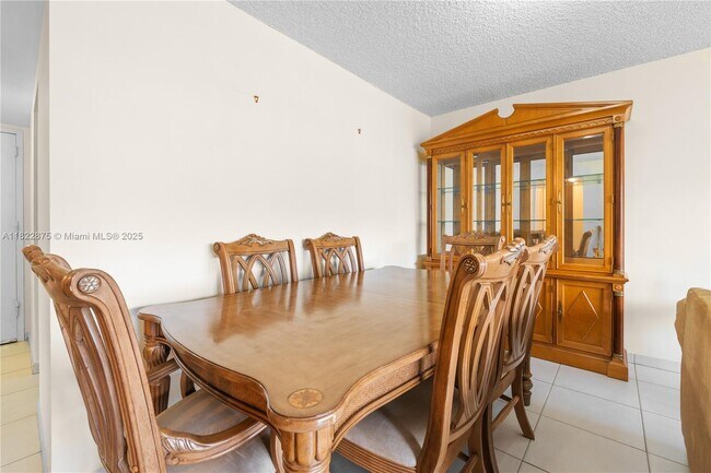 Building Photo - 401 Golden Isles Dr