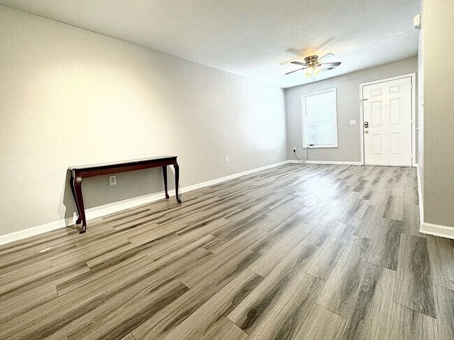 Building Photo - All Electric 1 Bedroom 1 Bathroom in Cartersville