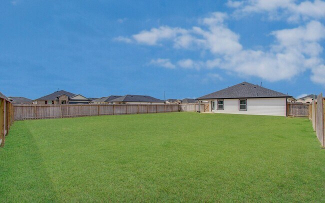 Building Photo - 8611 Shumard Oak Dr