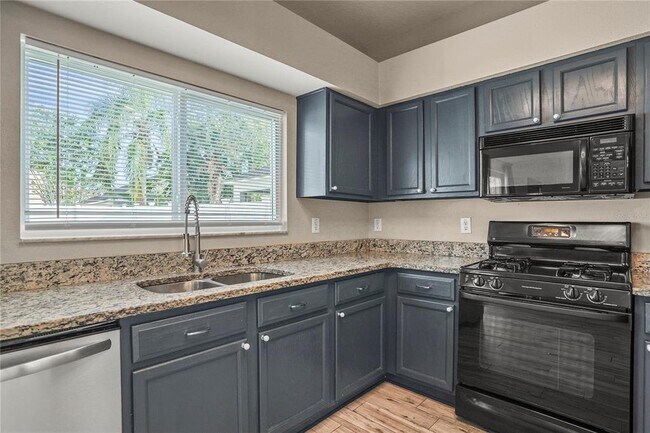 Building Photo - 25725 Aldus Dr