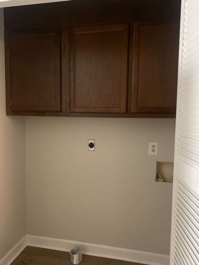 Building Photo - 2-Bedroom, 2- Bath Condo in Carolina Pines