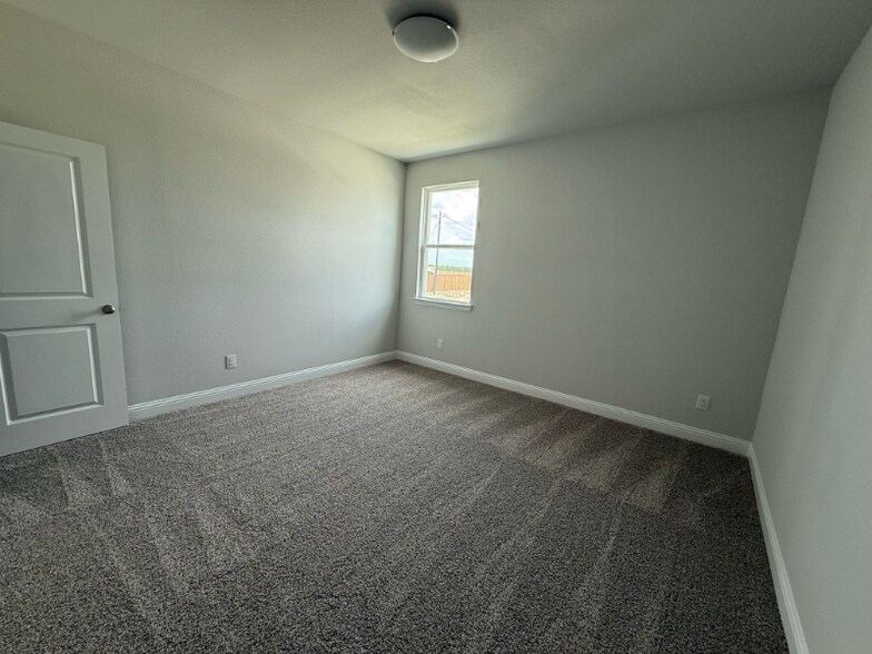 Building Photo - 1009 Tartane Dr