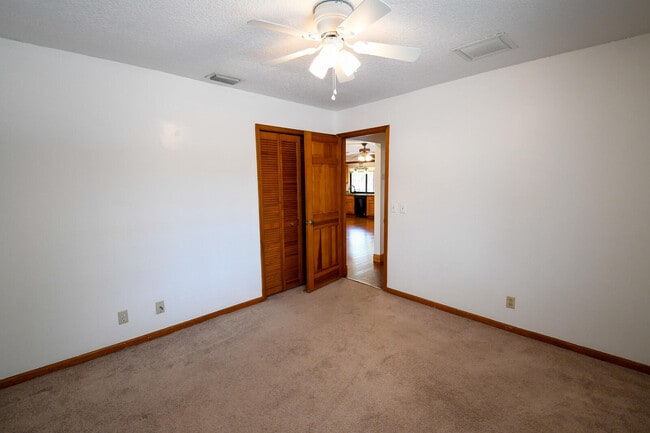 Building Photo - 4160 Cedar Ave
