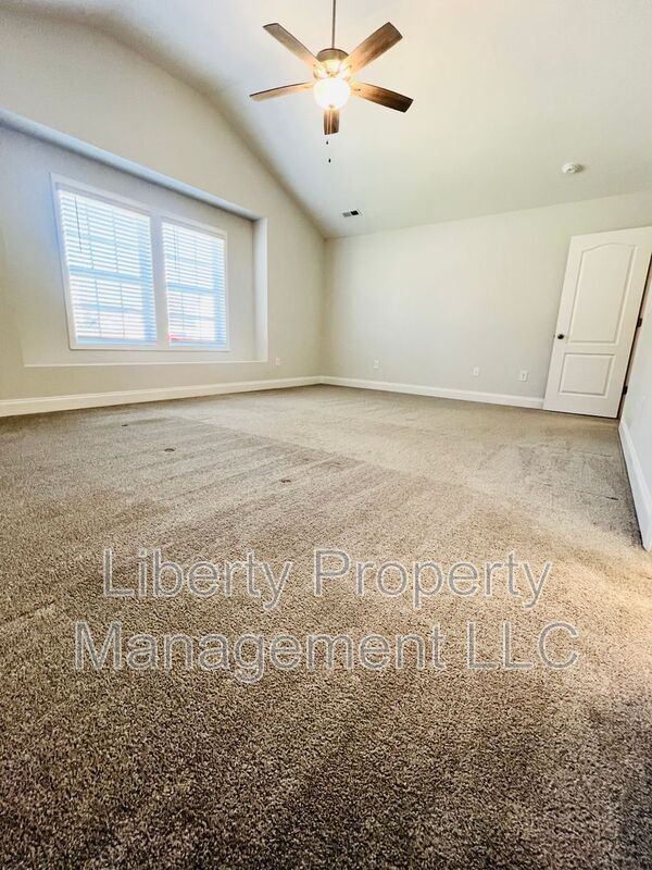 Building Photo - 326 Countryside Dr