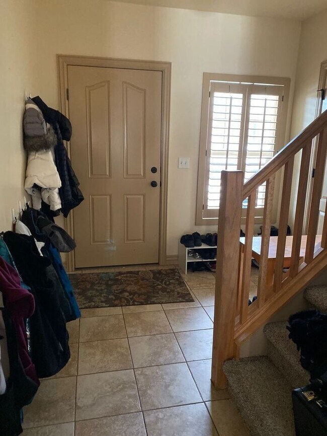 Building Photo - Beautiful 3 bedroom townhome in Draper!