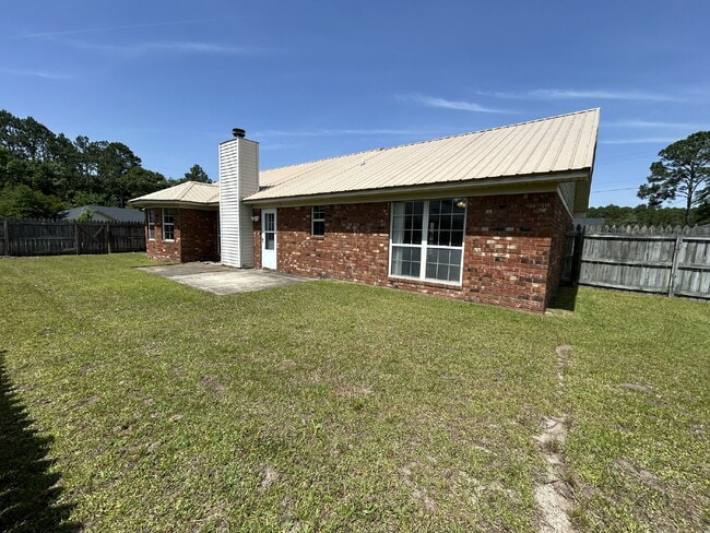 Building Photo - Home For Rent