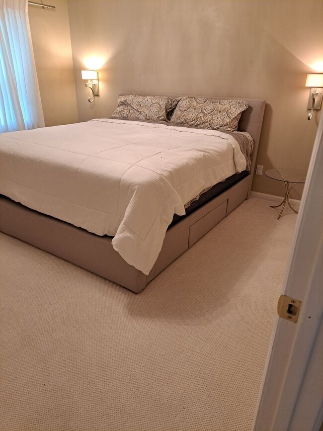 Building Photo - 253 Browning Ln