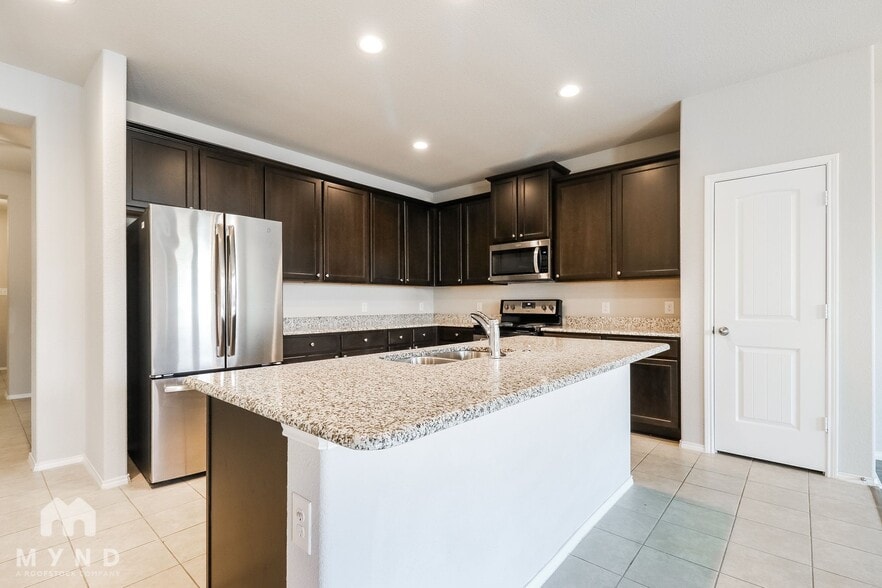 Building Photo - 6209 Jackstaff Dr