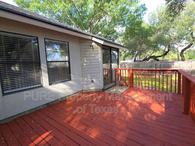 Building Photo - 1406 Bullhill Cove