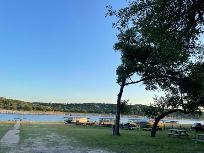 Building Photo - 21107 Highland Lake Dr