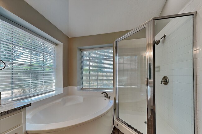 Building Photo - 30915 Trinket Dr