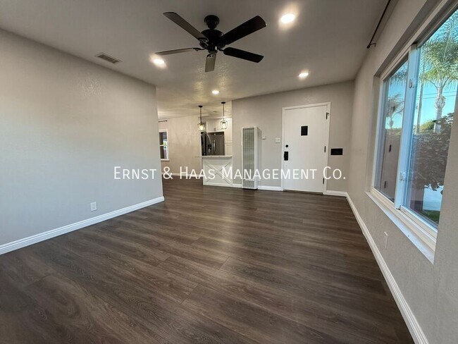 Building Photo - 1120 East E Street