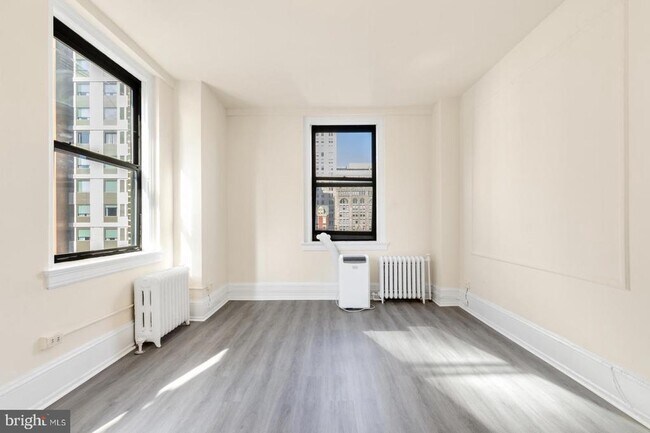 Building Photo - 1324 Locust St