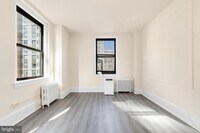 Building Photo - 1324 Locust St
