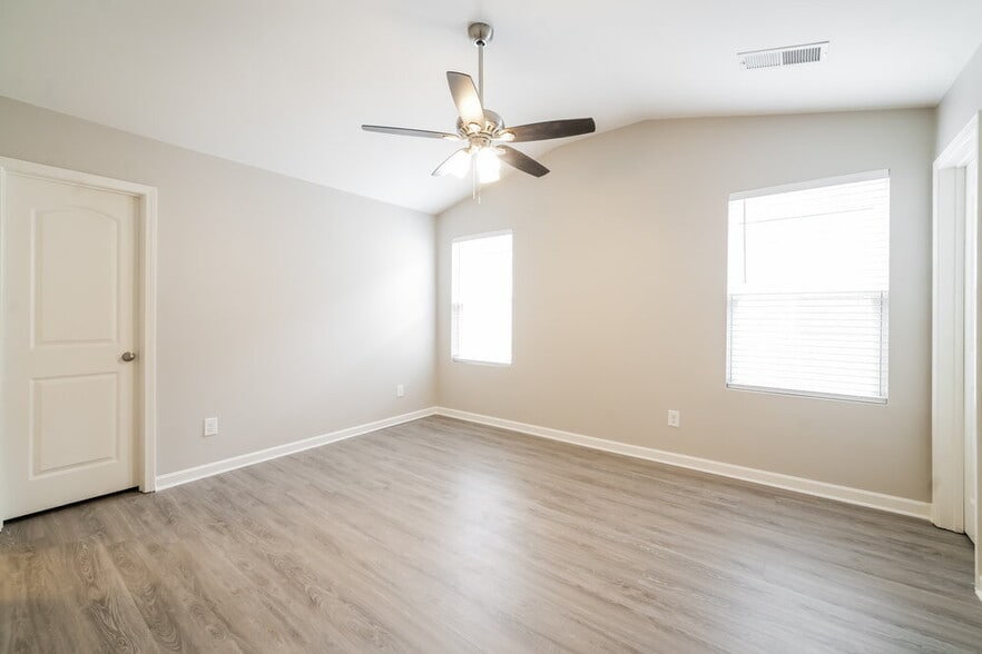 Building Photo - 42 Everette Cir