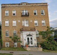 Building Photo - 189 Lake Ave