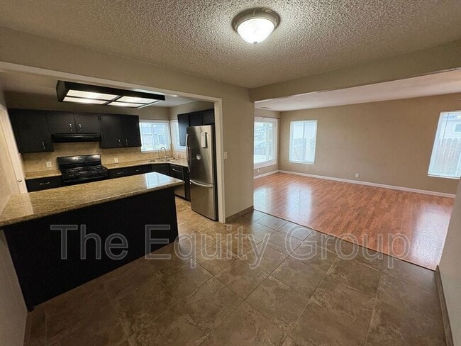 Building Photo - 600 N Dickran Dr