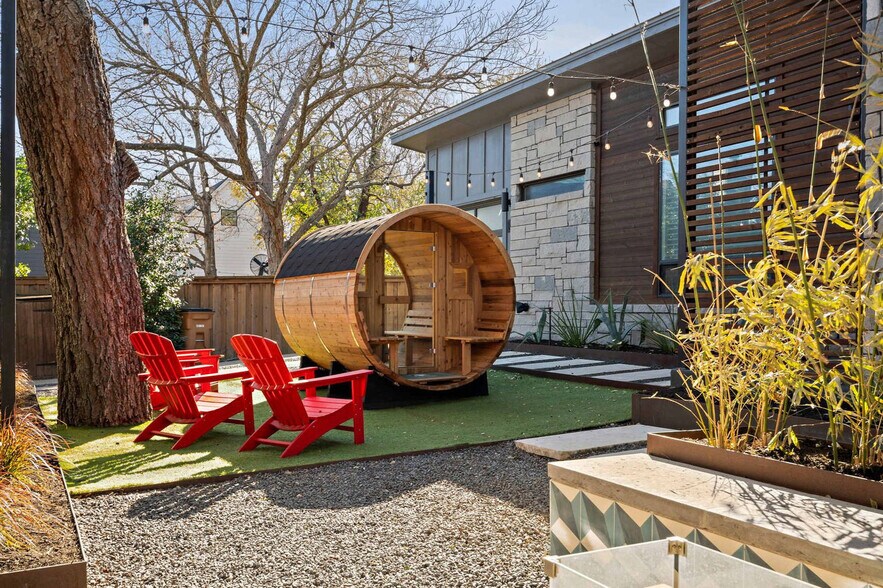 Building Photo - 2414a Kinney Rd